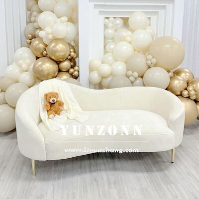 Καλή τιμή Κομψός μινιμαλιστικός καναπές από ανοξείδωτο χάλυβα για ξενοδοχείο, σαλόνι, μοντέρνο στυλ για χρήση σε μπαρ, για ζευγάρια και γάμους σε απευθείας σύνδεση