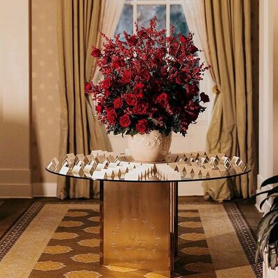 Καλή τιμή Στρογγυλό τραπέζι του Γουίλτσαϊρ με θραύσιμο γυαλί και βάση από ανοξείδωτο χάλυβα Σύγχρονο σχεδιασμό για εστιατόρια ξενοδοχείων σε απευθείας σύνδεση