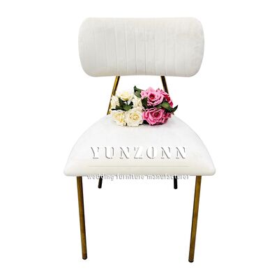 Καλή τιμή Πολυτελής καρέκλα τραπεζαρίας με χρυσά μεταλλικά πόδια, μαλακή πλάτη, ταπετσαρισμένη σε βελούδινο ύφασμα για ξενοδοχεία, καφετέριες, γάμους, εξωτερική χρήση σε απευθείας σύνδεση