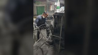 Κομψές χρυσές ανοξείδωτες καρέκλες γάμου για εκδηλώσεις